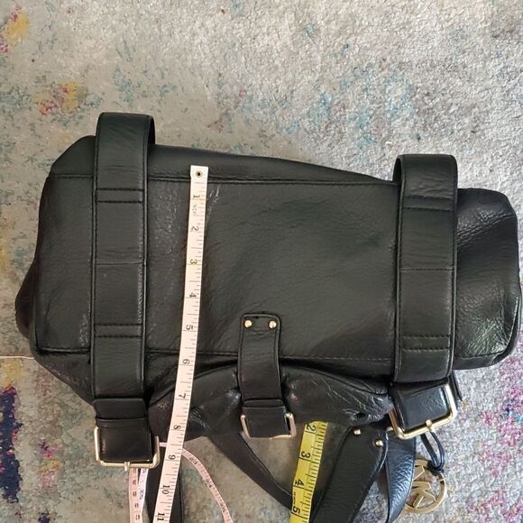 Michael Kors Large Leather Austin Bag in Black - Picture 9 of 15